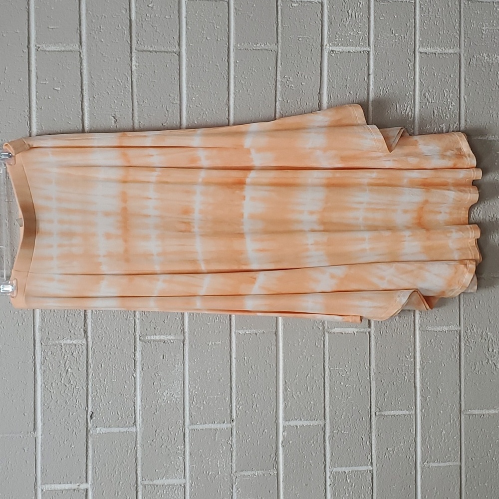 3/$20 Chicos maxi skirt size 1 (medium)
